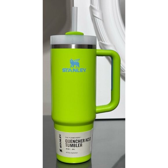 Stanley Quencher H2.0 FlowState Tumbler 30oz, BRIGHT LIME - Picture 1 of 4